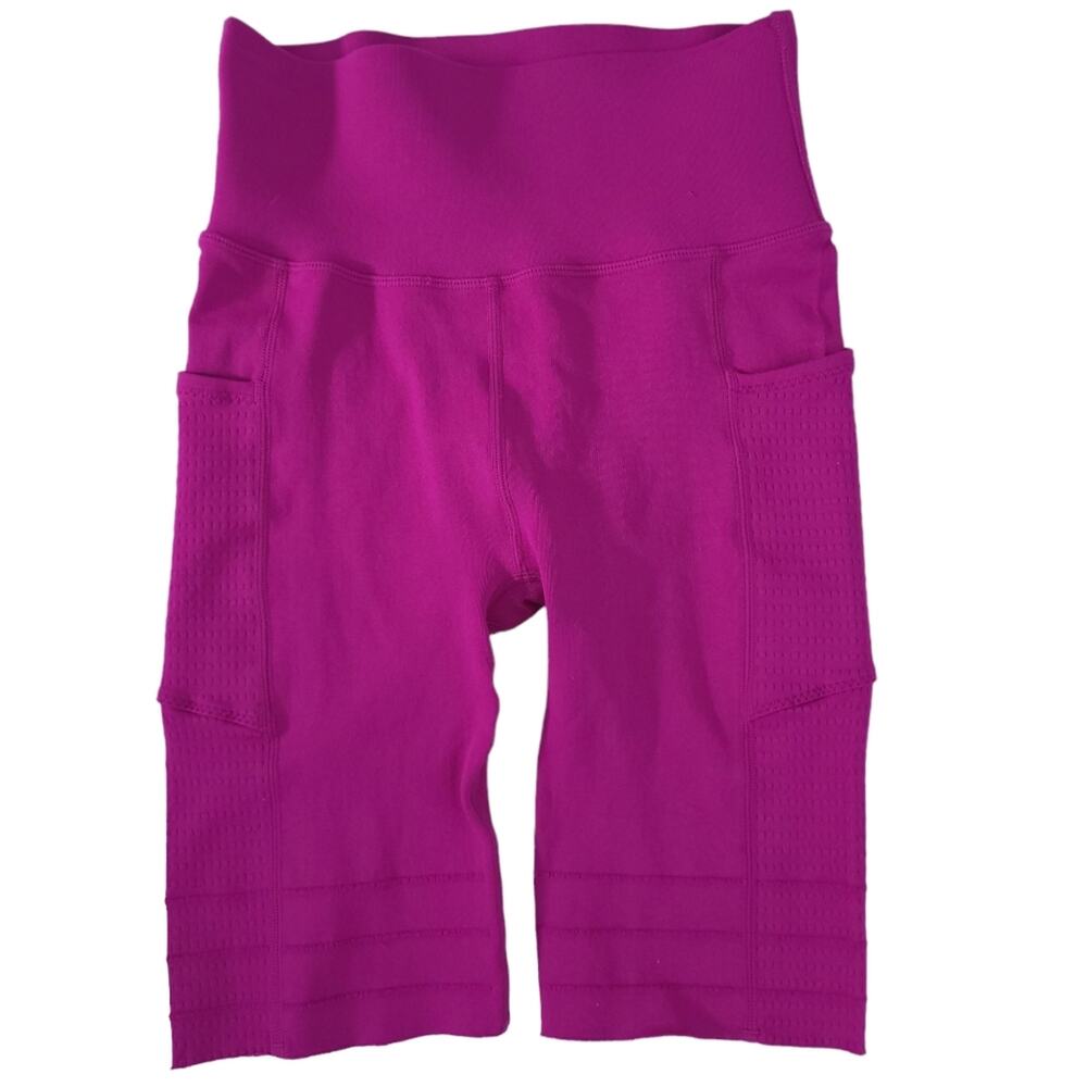 Fabletics Sculpknit Bicycle Pocket Shorts High Waisted Pink, Est. XS/Small